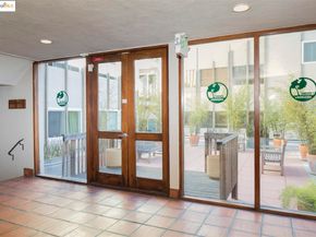 360 Vernon St 216, Oakland CA 94610