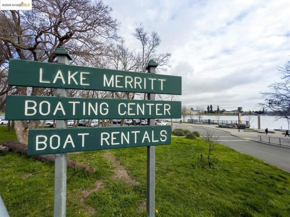 360 Vernon St 216, Oakland CA 94610