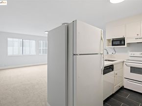 360 Vernon St 216, Oakland CA 94610