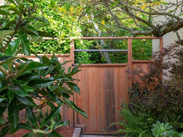 28 Kensington Ct, Kensington CA 94707