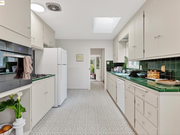 28 Kensington Ct, Kensington CA 94707