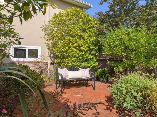 28 Kensington Ct, Kensington CA 94707