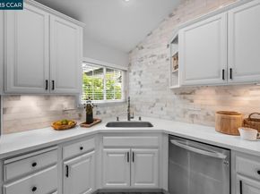 900 Kimberly Cir, Pleasant Hill CA 94523