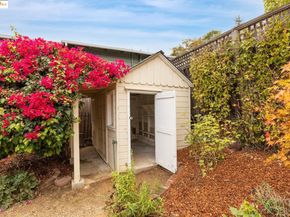 2941 Madeline St, Oakland CA 94602