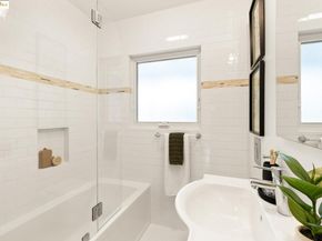 2941 Madeline St, Oakland CA 94602