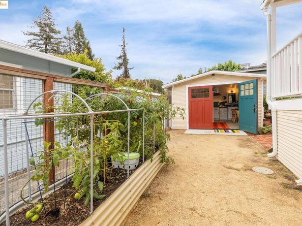 2941 Madeline St, Oakland CA 94602