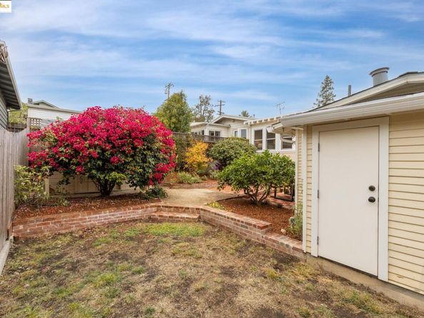 2941 Madeline St, Oakland CA 94602