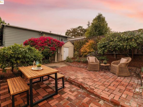2941 Madeline St, Oakland CA 94602