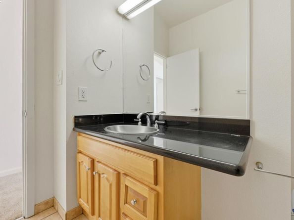 9455 Macarthur Blvd, Oakland CA 94605
