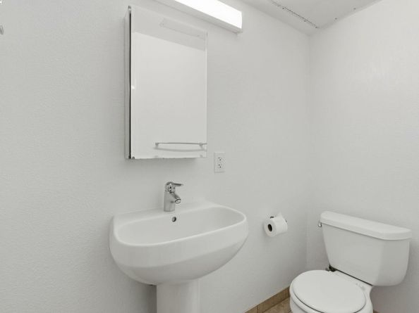 9455 Macarthur Blvd, Oakland CA 94605