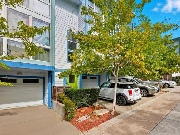 9455 Macarthur Blvd, Oakland CA 94605