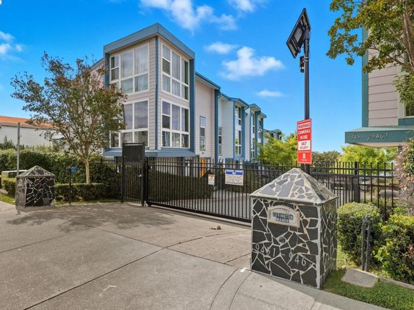 9455 Macarthur Blvd, Oakland CA 94605