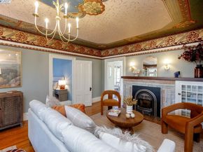 1238 Versailles Ave, Alameda CA 94501