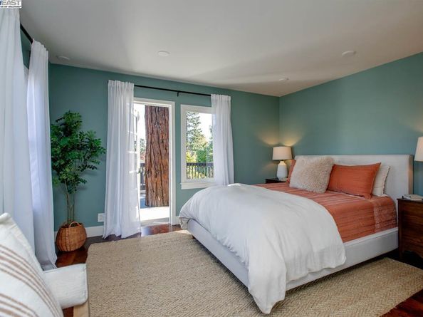 1238 Versailles Ave, Alameda CA 94501