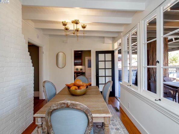 1238 Versailles Ave, Alameda CA 94501