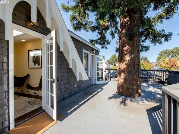 1238 Versailles Ave, Alameda CA 94501