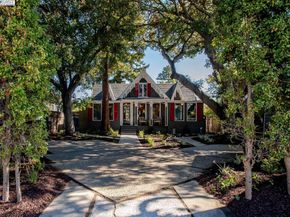 1238 Versailles Ave, Alameda CA 94501