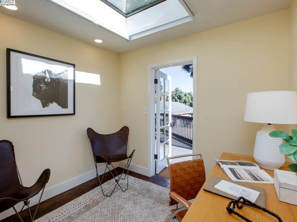 1238 Versailles Ave, Alameda CA 94501