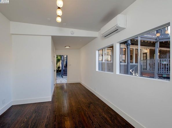 1238 Versailles Ave, Alameda CA 94501