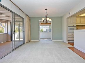 1361 Singingwood Ct 7, Walnut Creek CA 94595