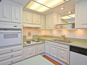 1361 Singingwood Ct 7, Walnut Creek CA 94595