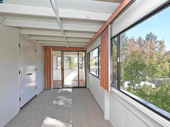 1361 Singingwood Ct 7, Walnut Creek CA 94595