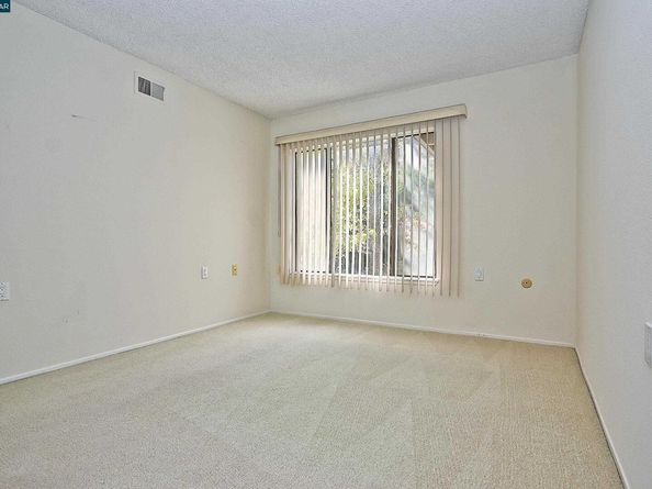 1361 Singingwood Ct 7, Walnut Creek CA 94595