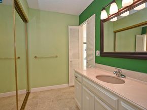 1361 Singingwood Ct 7, Walnut Creek CA 94595