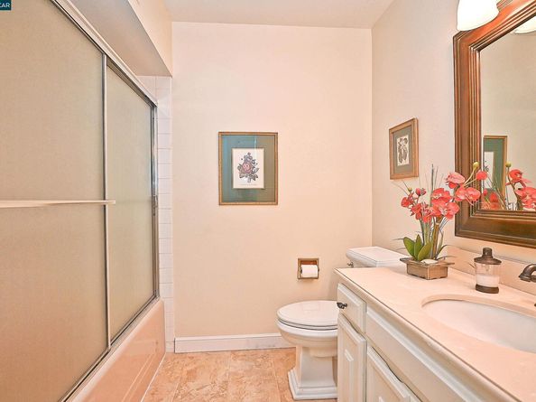 1361 Singingwood Ct 7, Walnut Creek CA 94595