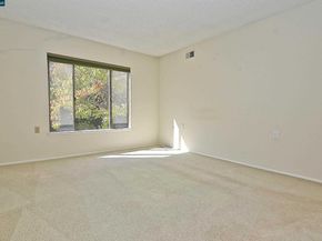 1361 Singingwood Ct 7, Walnut Creek CA 94595