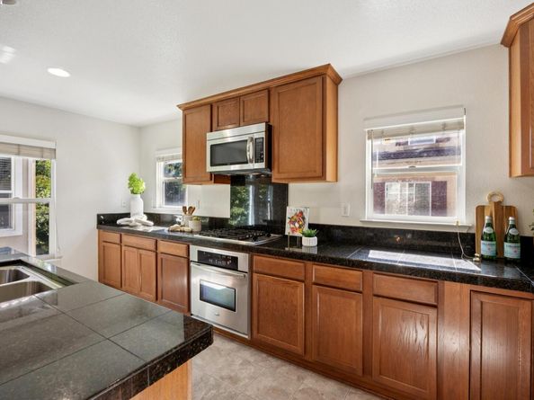 124 Montevina Way, Hayward CA 94545