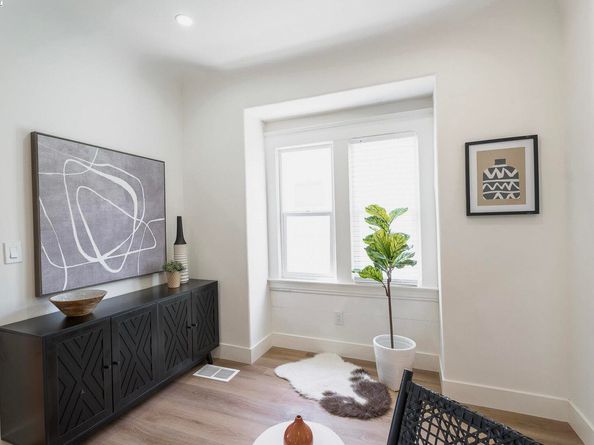 3708 Lyon Ave, Oakland CA 94601