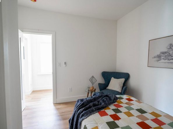 3708 Lyon Ave, Oakland CA 94601