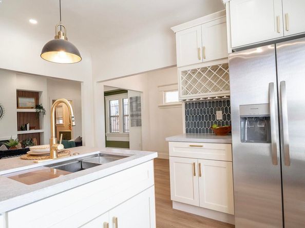 3708 Lyon Ave, Oakland CA 94601