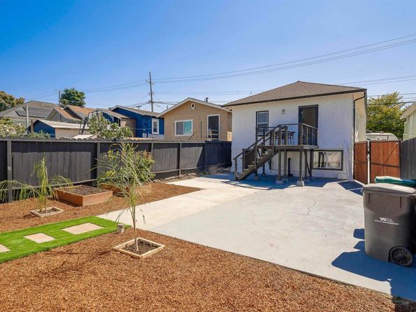 3708 Lyon Ave, Oakland CA 94601