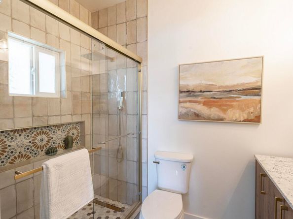 3708 Lyon Ave, Oakland CA 94601