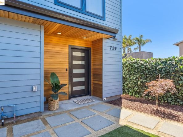 739 61st St, Oakland CA 94609