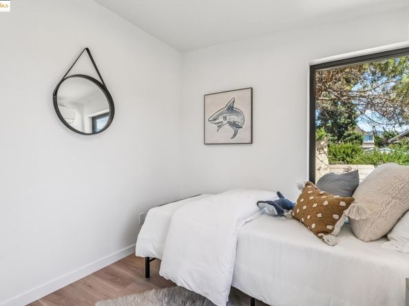 739 61st St, Oakland CA 94609