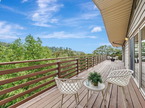 2066 Drake Drive, Oakland CA 94611
