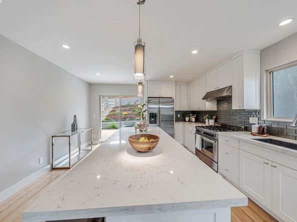 2066 Drake Drive, Oakland CA 94611
