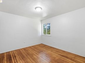 109 Cypress St. C, Alameda CA 94501