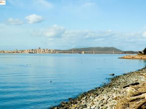 109 Cypress St. C, Alameda CA 94501