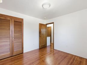 109 Cypress St. C, Alameda CA 94501