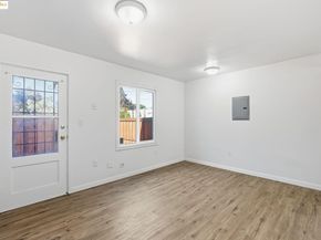 109 Cypress St. C, Alameda CA 94501