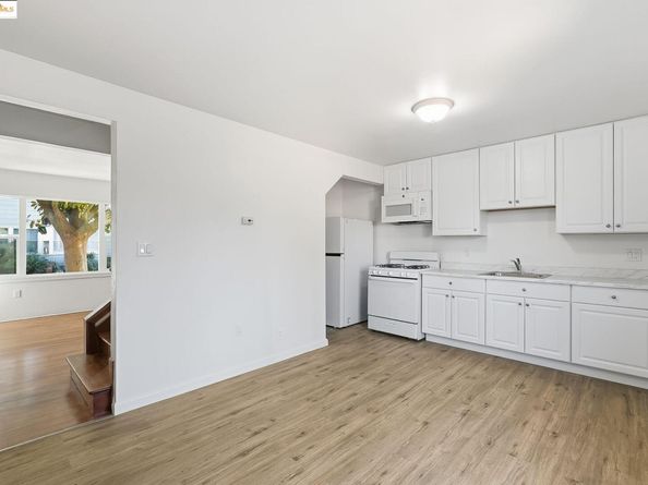 109 Cypress St. C, Alameda CA 94501