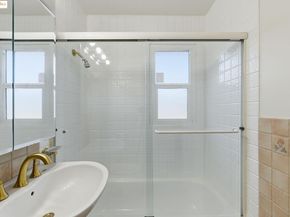 109 Cypress St. C, Alameda CA 94501