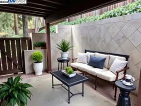 884 Camelback Pl, Pleasant Hill CA 94523