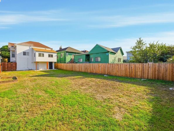 3237 Linden St, Oakland CA 94608