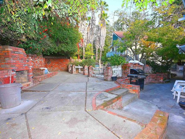 3160 Walnut Blvd, Walnut Creek CA 94597