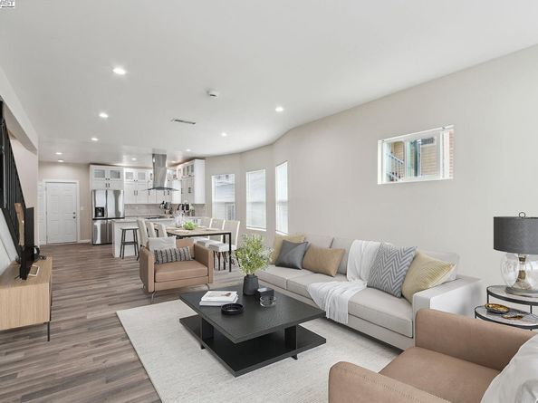 842 E 17th St, Oakland CA 94606